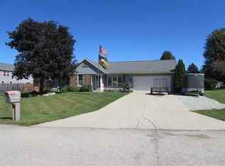 58854 Crystal Ct, Elkhart, IN 46516