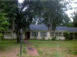 460 Hampton Grv, Allendale, SC 29810