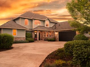 2548 Meridian Ct, Woodburn, OR 97071