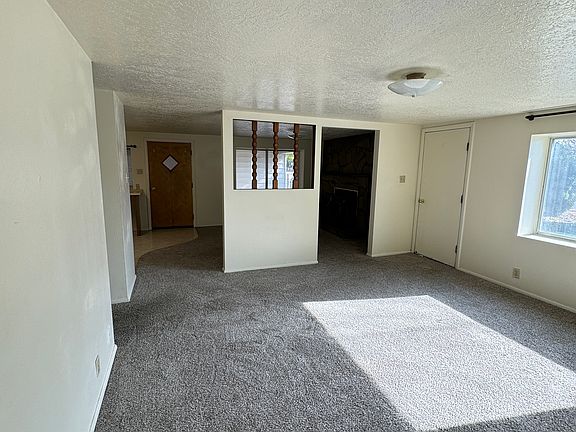 3rd image of 326 Lake St