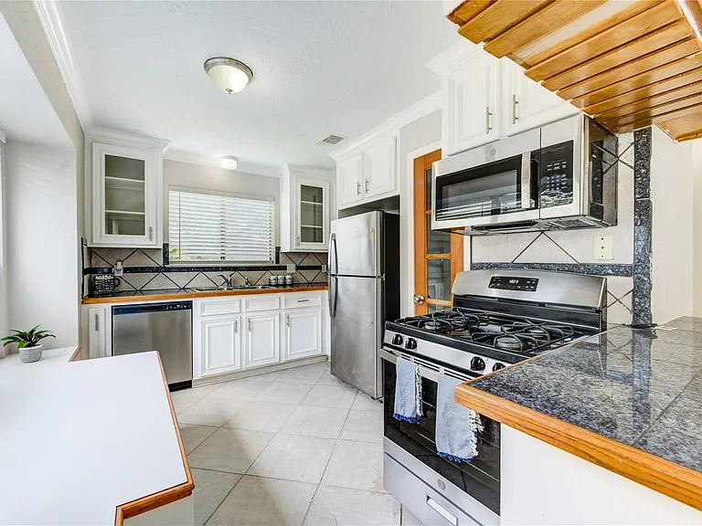 5255 Beaverbrook Dr — Photo 10