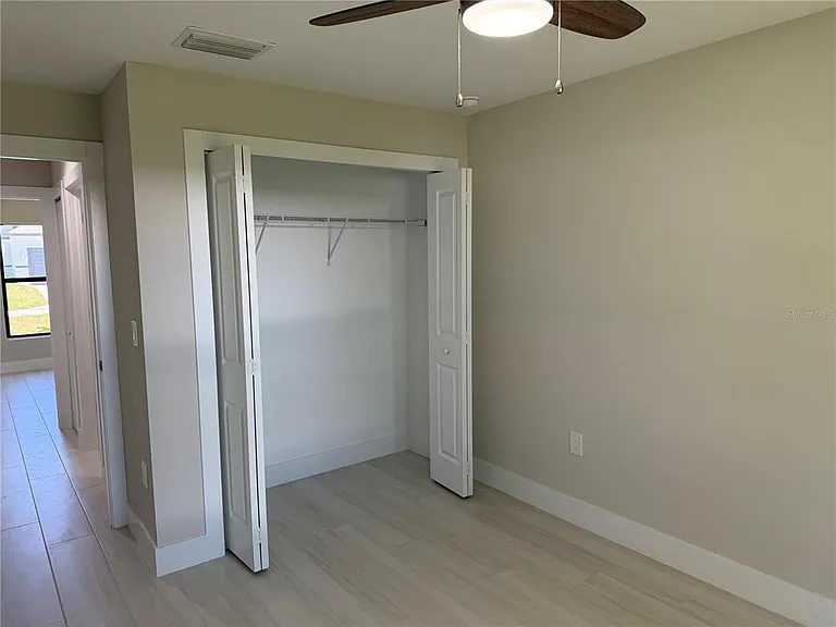 23367 Mayville Ave — Photo 28