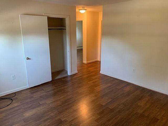 1st image of 704 4th St APT 3