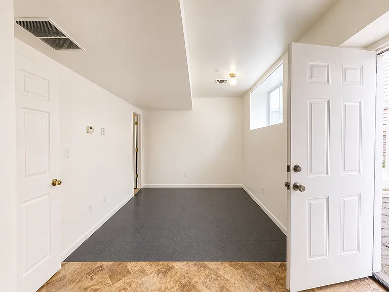 33 Riverside Ln #B — Photo 5