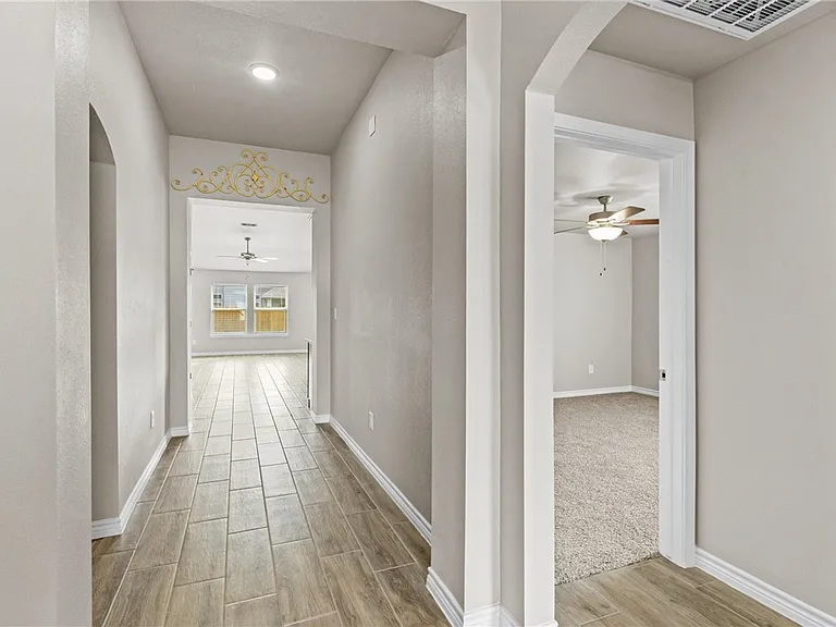 1353 Trent Park Ln — Photo 2