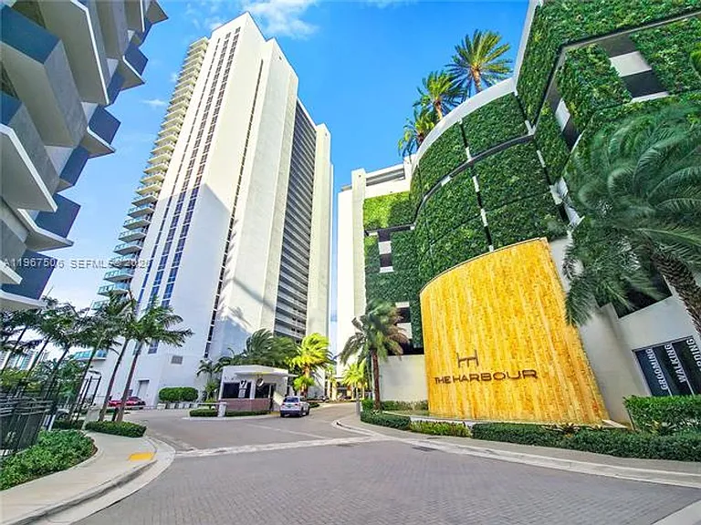 16385 Biscayne Blvd #3020 — Photo 30