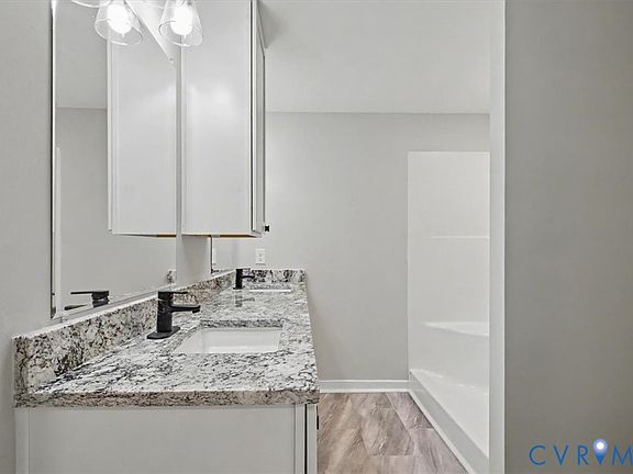 5th image of 302 Cedar Grove Rd