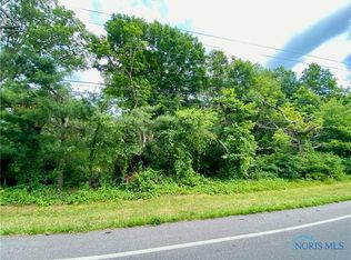 9044 Hill Ave, Holland, OH 43528
