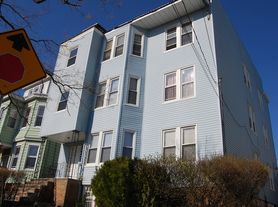 417-419 S 14th St