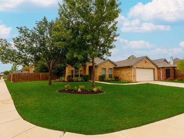4312 Windy Meadow Dr, Corinth, TX 76208