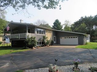 1916 Seville Rd, Kronenwetter, WI 54455