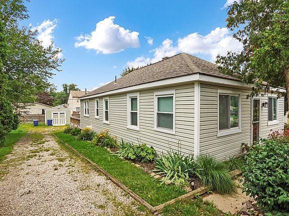 4th image of 4020 Cresthaven Dr