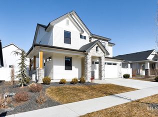 8722 W Suttle Lake Dr, Boise, ID 83714