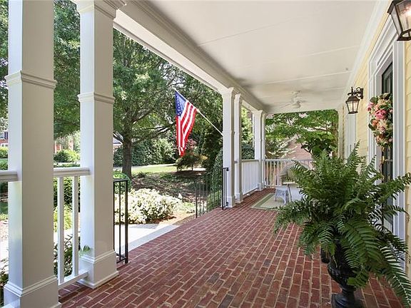 2nd image of 7010 Evergreen Pl