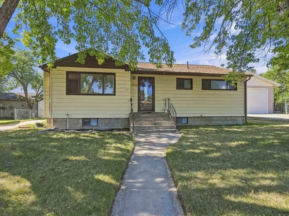 1530 Gray Blvd, Newcastle, WY 82701