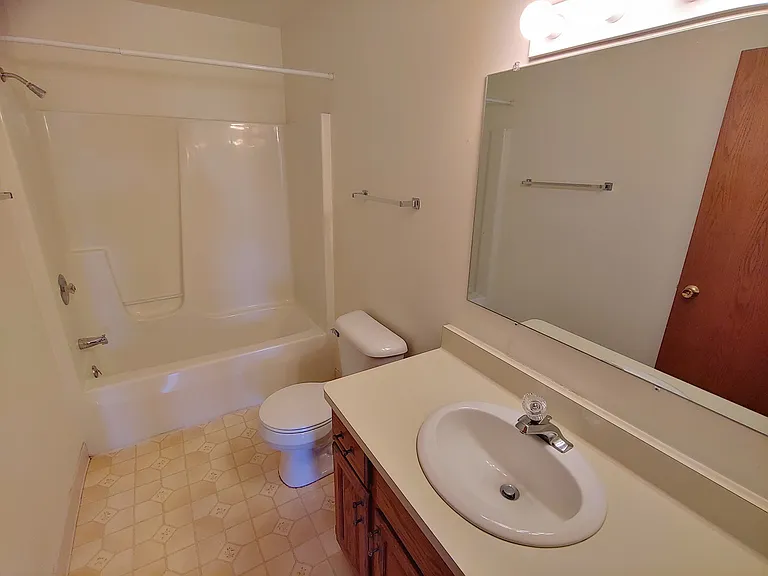1108 Clement St — Photo 36