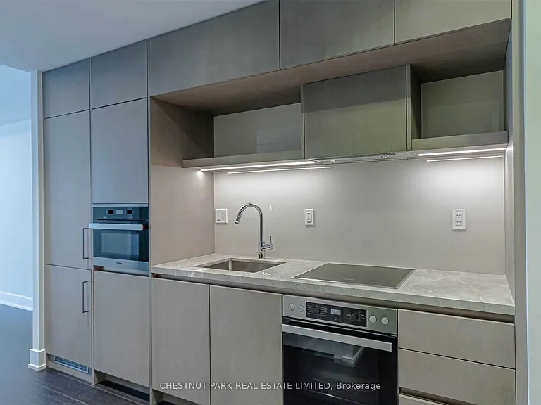 6 Jackes Ave #405 — Photo 32