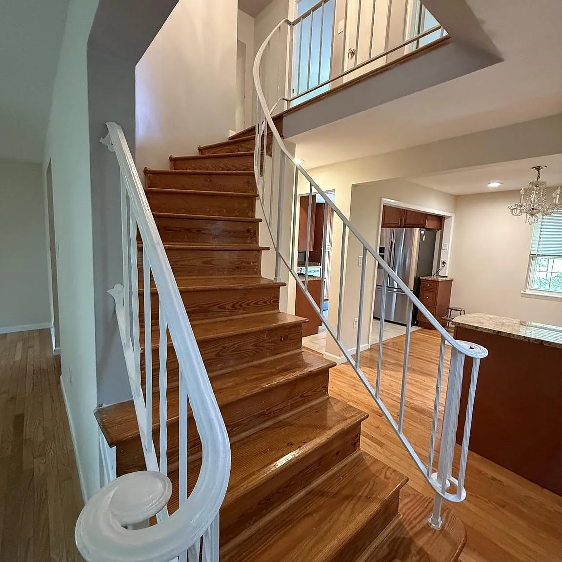 3 bed, 2.5 bath, 1408 sqft, $3,200 — Photo 2