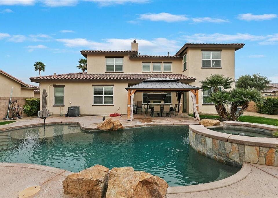 1st image of 81908 Villa Reale