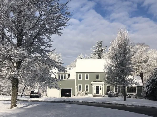 38 Lilys Way, Pembroke, MA 02359