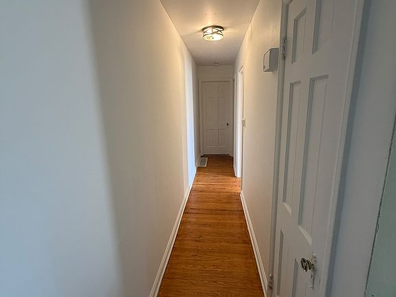 5th image of 35 S Linwood Ave