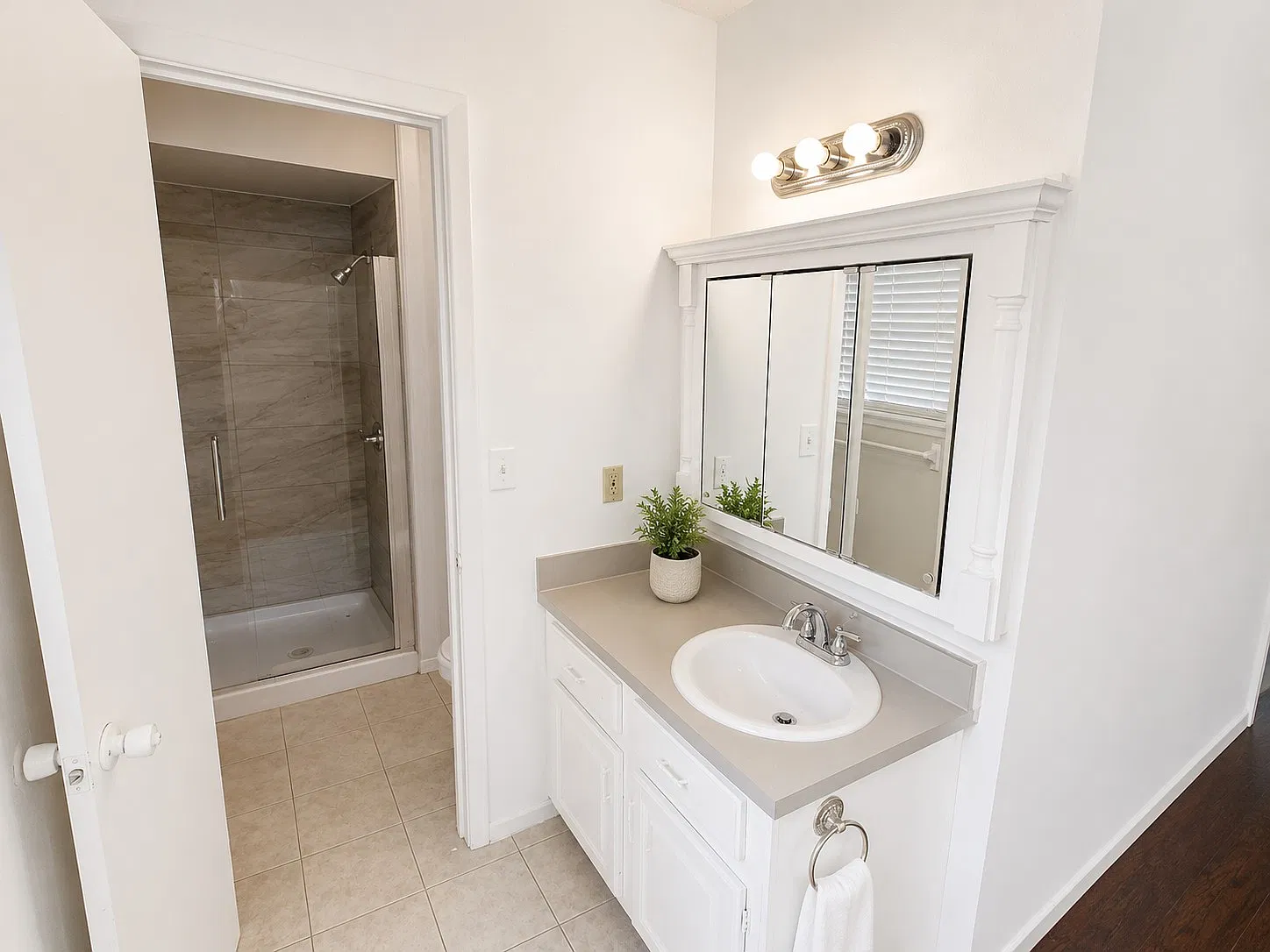 3 bed, 1336 sqft, $1,750 — Photo 1