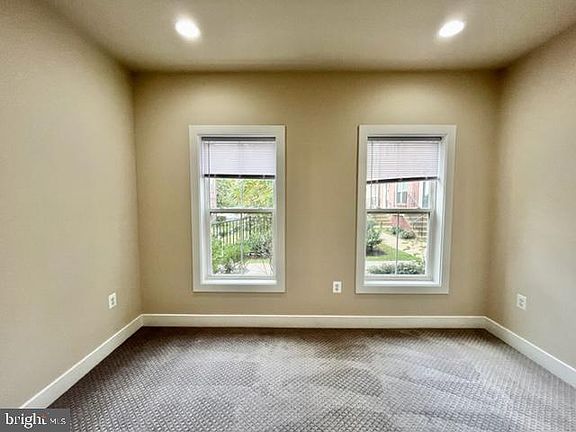 4th image of 169 Kandinsky Loop