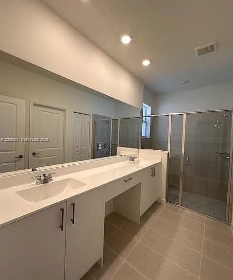 2205 SE 30th St — Photo 15