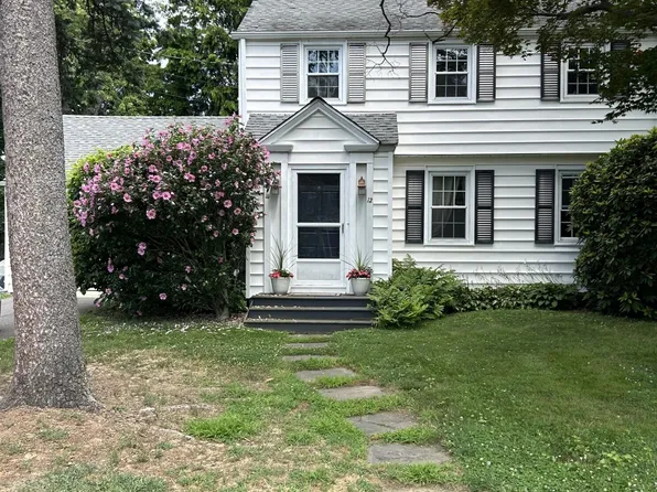12 Southfield Rd, Fairfield, CT 06824