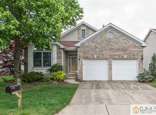 69 Harwood Rd, Monroe Township, NJ 08831