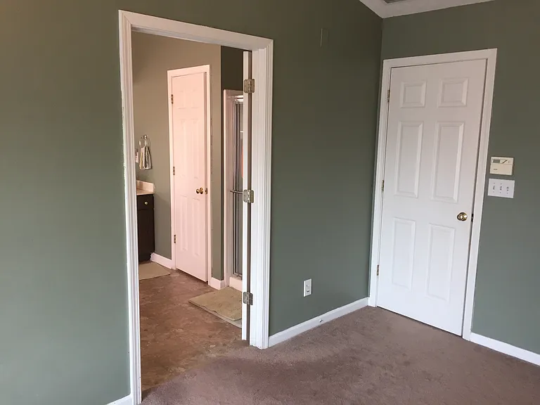 6075 Pattingham Dr — Photo 30