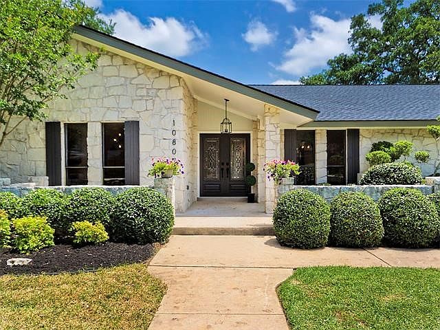 1st image of 10807 Plumewood Dr
