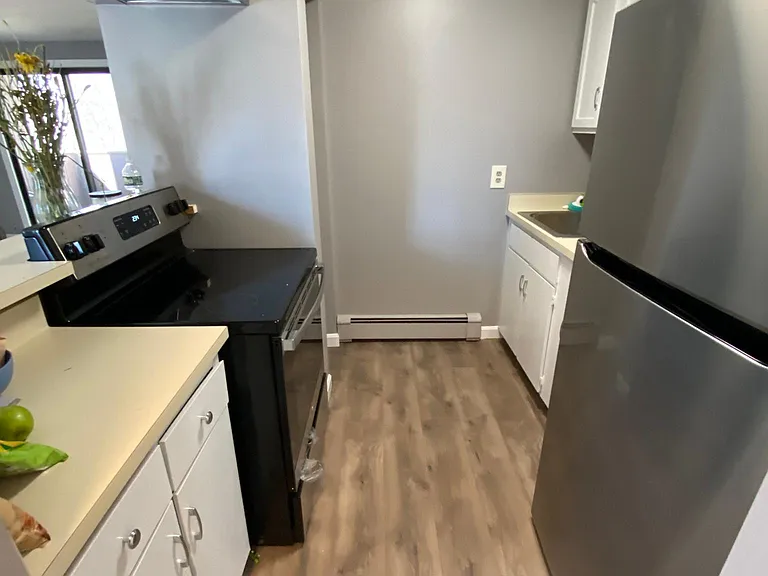 16 Adams Ct #16 — Photo 1