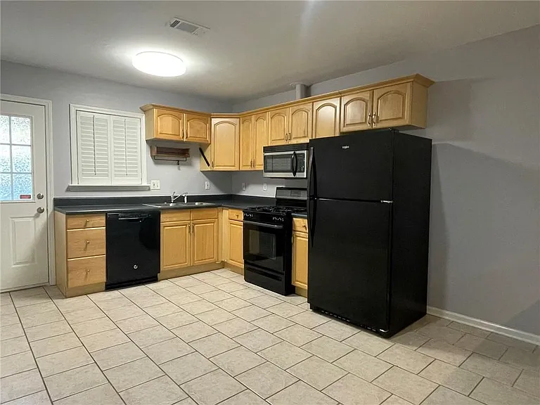 1585 Piedmont Ave NE — Photo 4