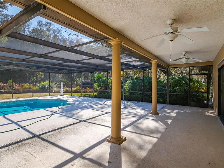 10206 Lakeview Dr — Photo 41