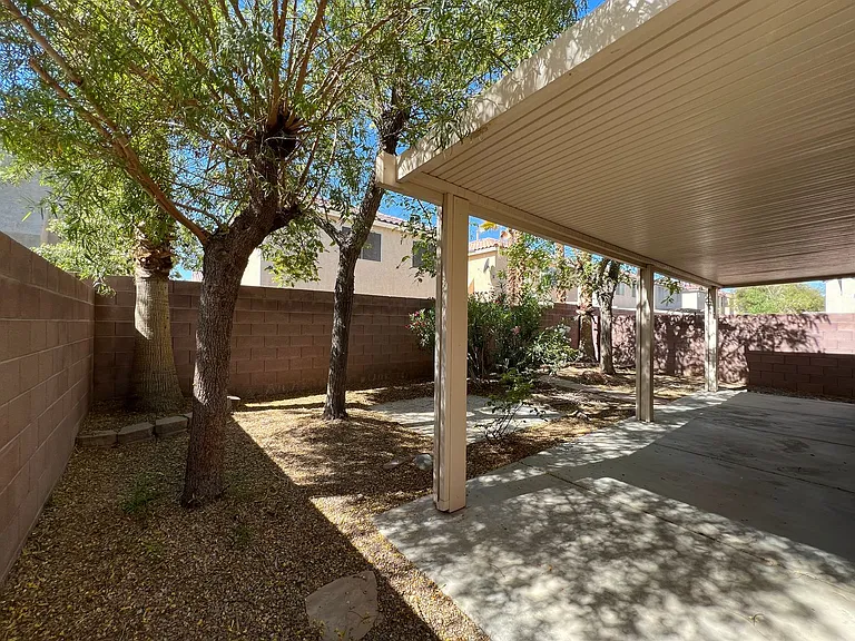 5561 Anticipation Ct — Photo 25
