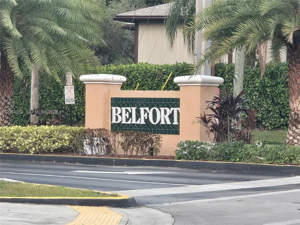 9610 S Belfort Cir #107