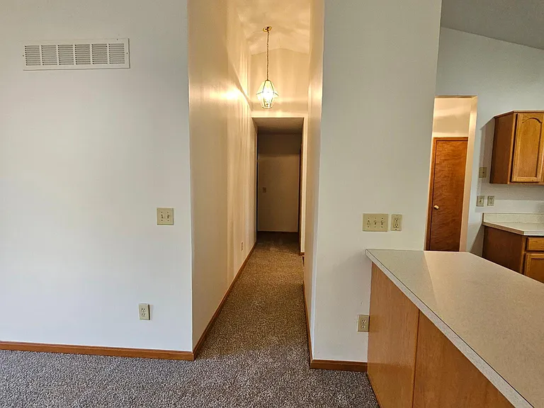 4476 Edgarton Dr — Photo 6