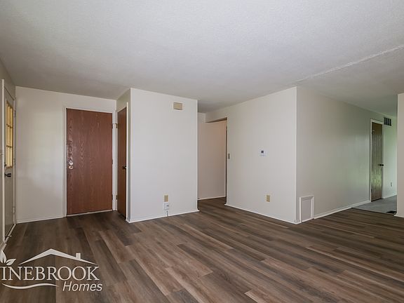 5th image of 8210 Schoolgate Dr
