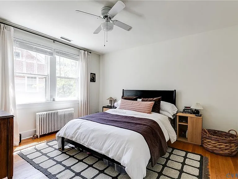 1025 Taylor Ave — Photo 8