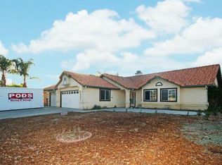 1621 E Beringer Dr, San Jacinto, CA 92583