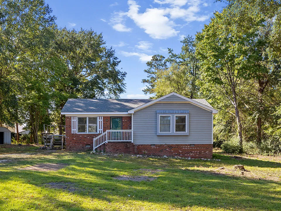 1028 Rock Dr