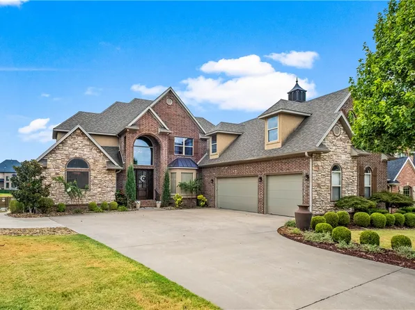 6331 W Valley View Rd, Lowell, AR 72758