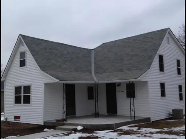 114 4th St, Greenwood, NE 68366