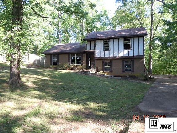 2nd image of 106 Honeysuckle Dr