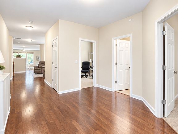 4th image of 1908 Eton Dr