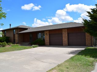 1934 Leiker Rd, Hays, KS 67601