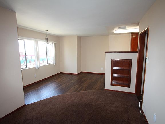 2nd image of 5919 Crenshaw Blvd #19