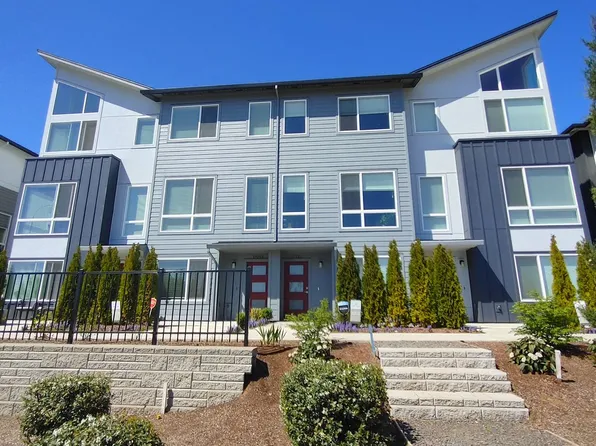 17215 SW Goldcrest Ln, Beaverton, OR 97007