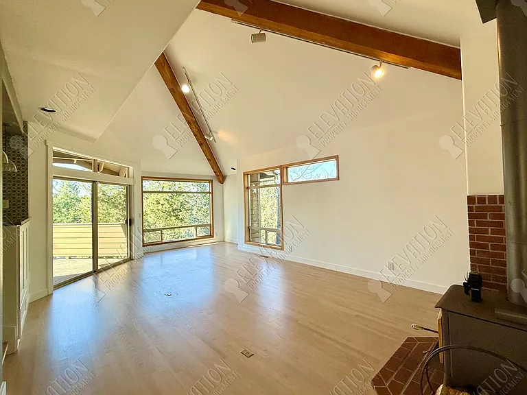 1955 NW Brogan — Photo 6